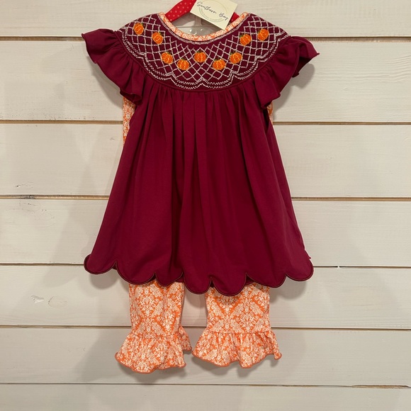 Southern Bay Smocking Company Wine and Damask knit smocked Set, NWT size 4t - Picture 5 of 9
